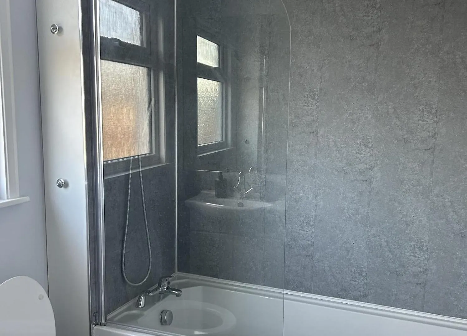 Carman House Villa Crawley  Crawley (West Sussex)