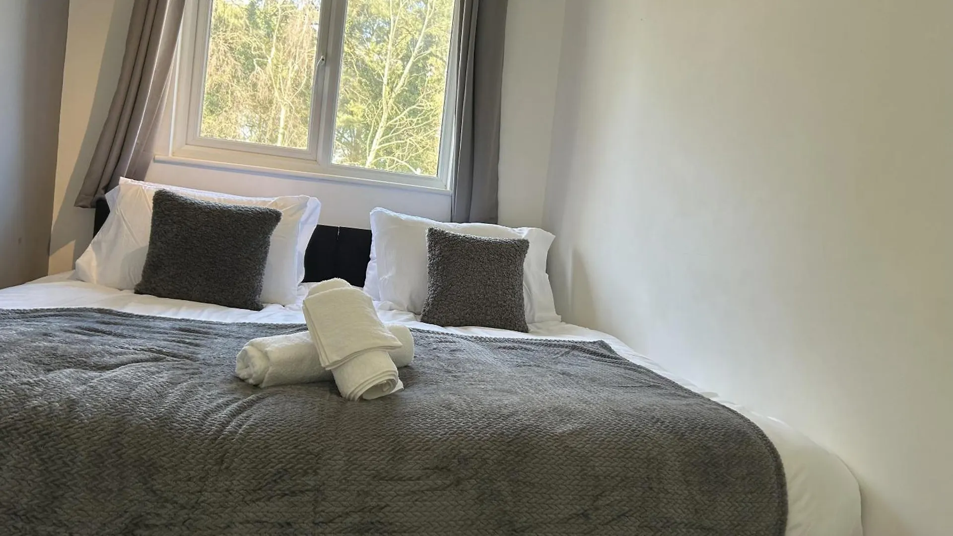 Holiday home Carman House Villa Crawley