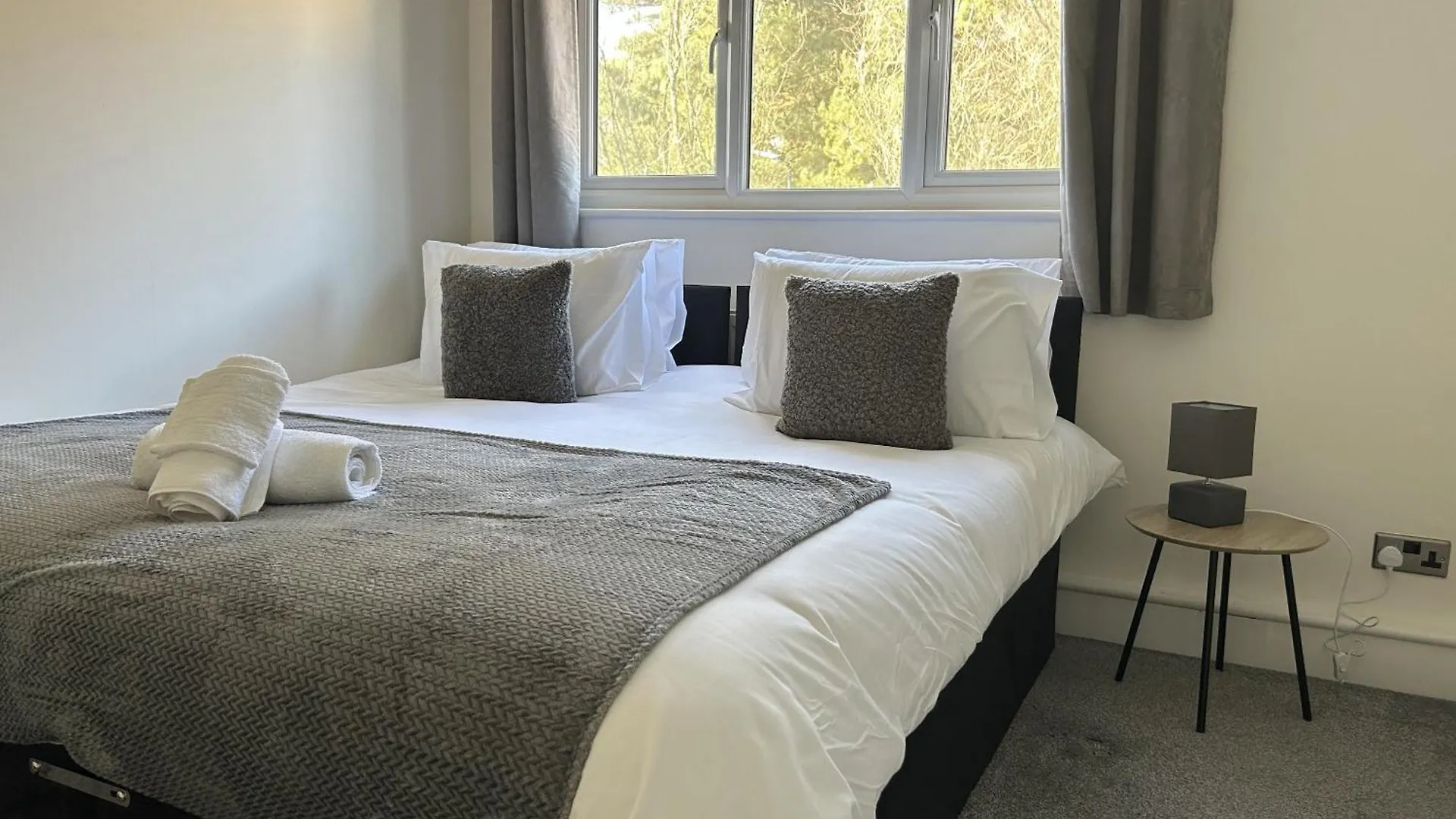 Holiday home Carman House Villa Crawley  United Kingdom