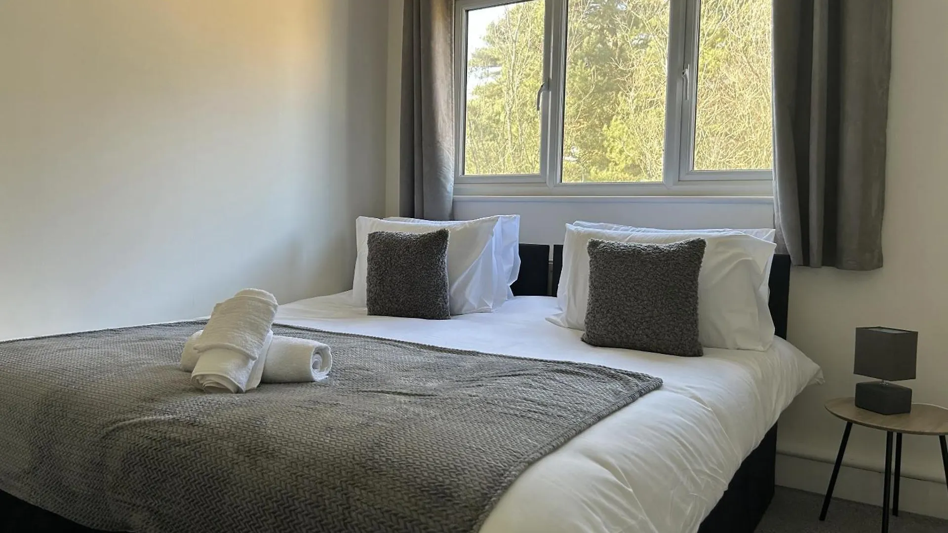 Carman House Villa Crawley  Crawley (West Sussex)